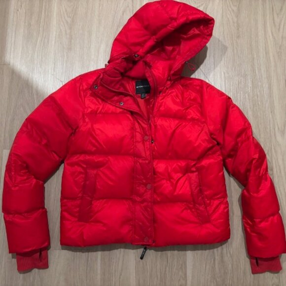 Beyond Yoga Big Cozy Hooded Puffer Jacket Ruby Red S Small $198 - Picture 1 of 4